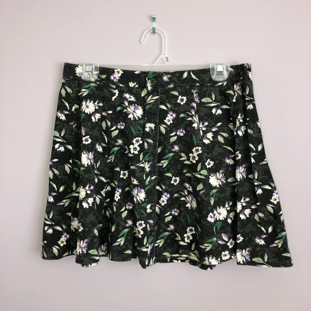 Skirt that buttons in the front